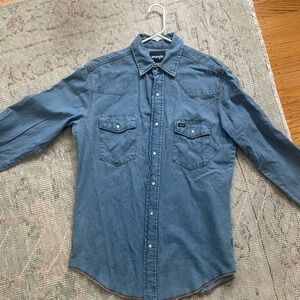 Wrangler Men's Casual Blue Button Down Shirt